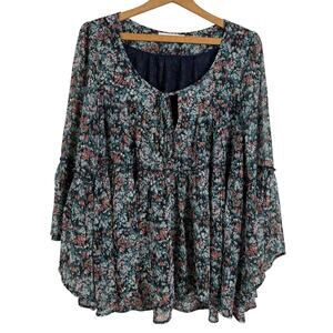 Izzy & Lola Babydoll Top Size Large Floral Feminine Flowy Romantic Whimsigoth